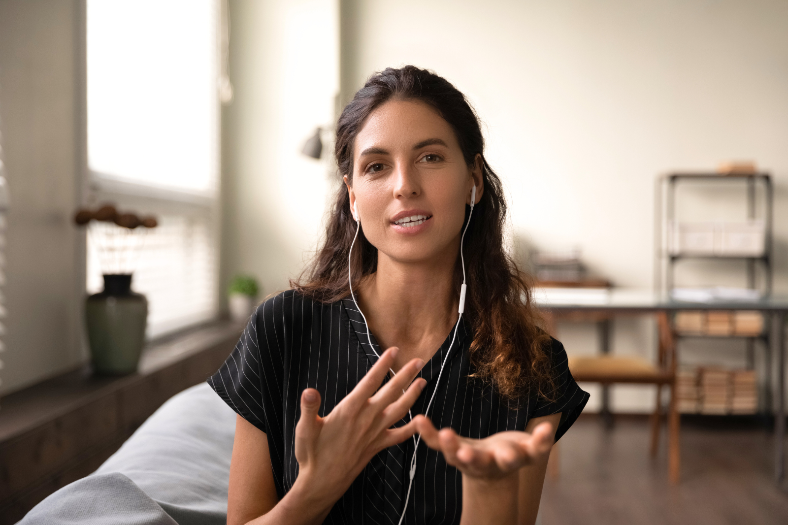 The preference for eye contact in video communication