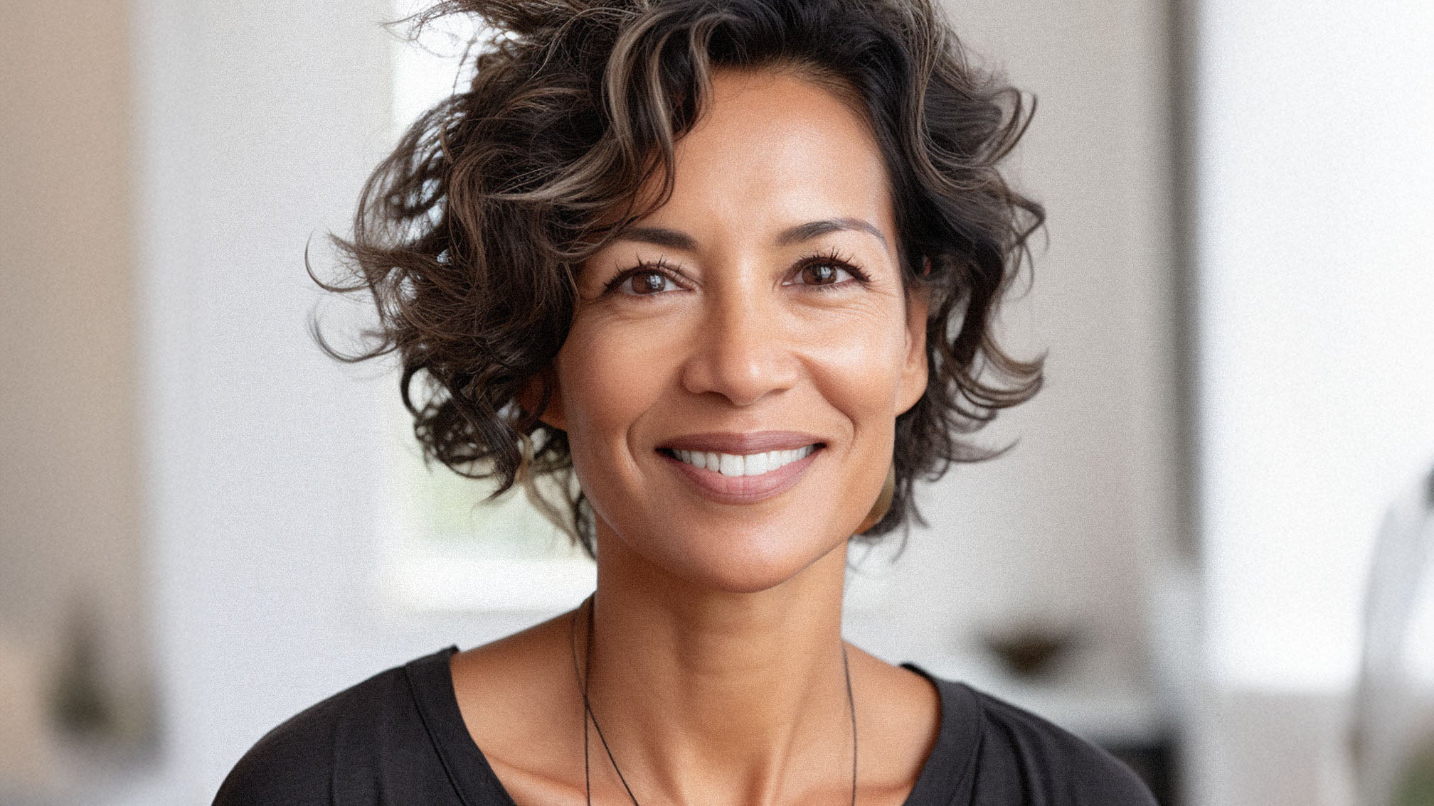 Facilitating trust in video chats with eye contact